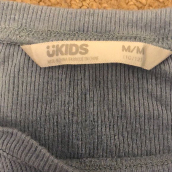 This baby tee ( crop top) is from Ukids it’s in the Color light blue! - Picture 2 of 2